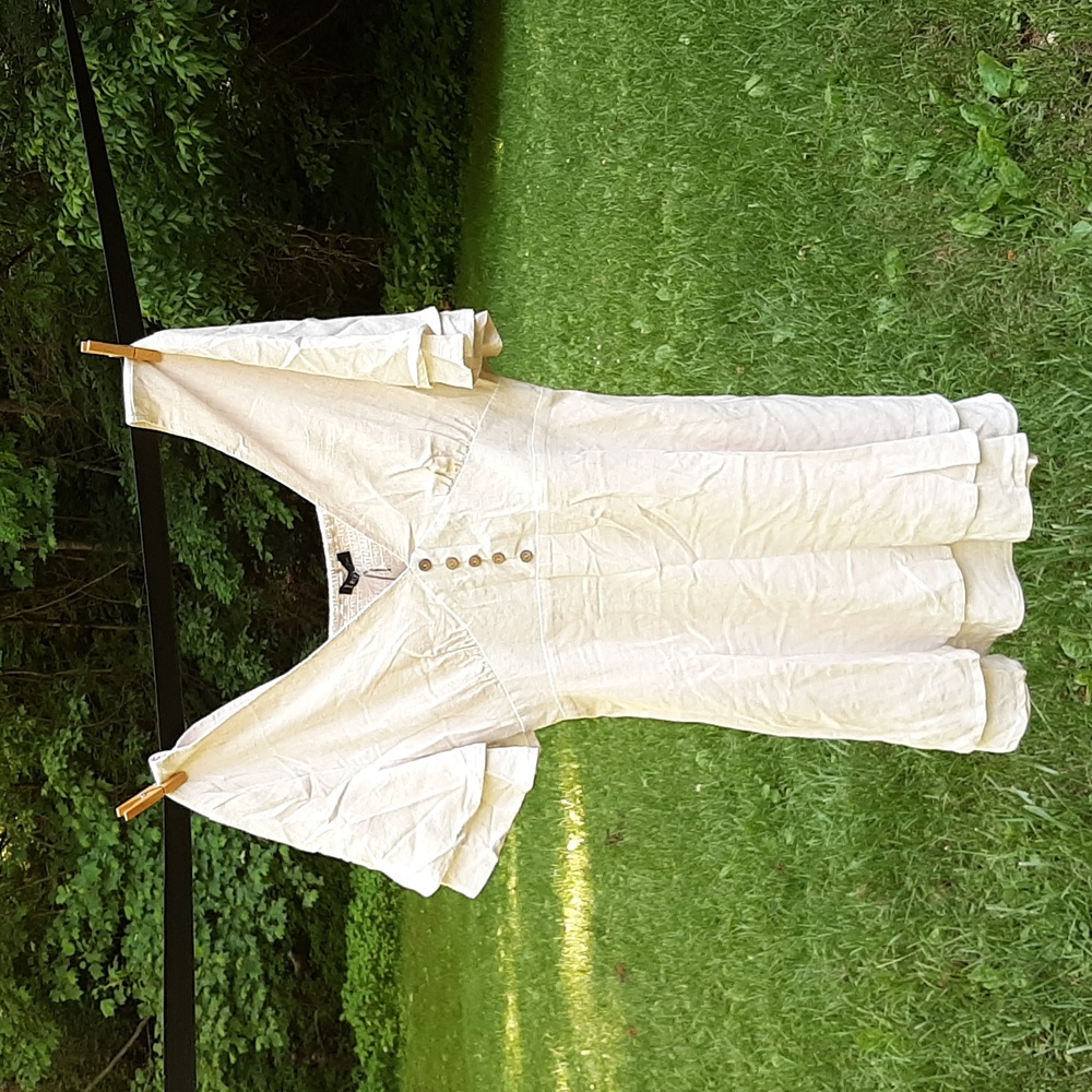 Very J oatmeal flounce mini dress size large in ladies